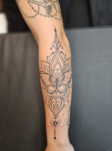 350 €